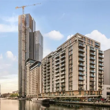 Luxury Penthouse 2 Bedrooms Flat In Canary Wharf